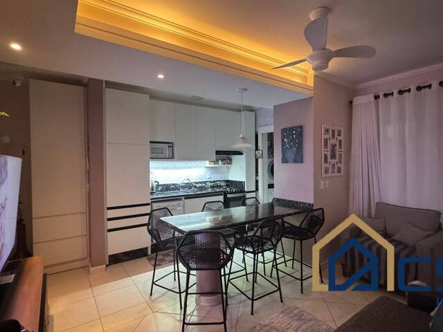 #95 - Apartamento para Venda em Florianópolis - SC